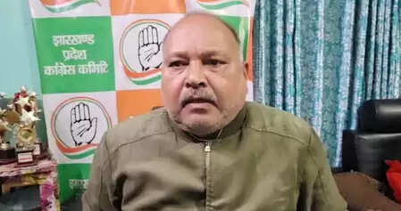 कांग्रेस नेता राकेश सिन्हा का दावा, अब एनडीए के लोग उठा रहे सवाल, कैसे बदल सकते हैं ‘मनरेगा’ का नाम?