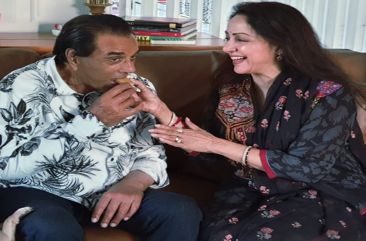 मरणोपरांत धर्मेंद्र को पद्म विभूषण मिलने से खुशी से गदगद हुईं हेमा मालिनी, विजय देवरकोंडा ने भी दी बधाई