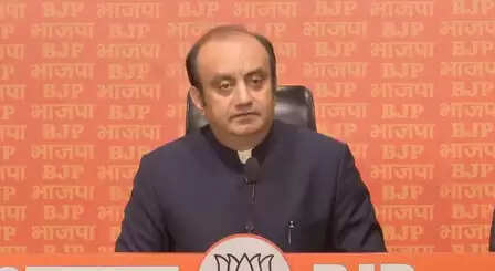 तेलंगाना सीएम के बयान पर सुधांशु त्रिवेदी का सवाल, आखिर कांग्रेस को हिंदू परंपराओं से समस्या क्या है?