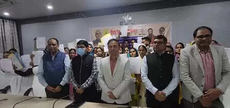 बिहार में बीपीएससी टीआरई-2 के तहत नियुक्ति पत्र मिला, युवा बोले- दो साल का सपना साकार