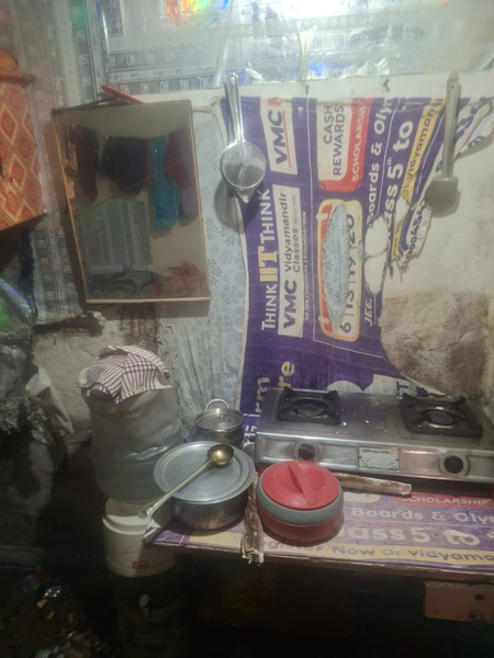 गाजियाबाद: वैशाली में सिलेंडर लीक से भीषण आग, 5 लोग झुलसे