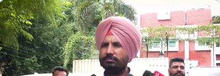 कांग्रेस ने पंजाब के मुख्यमंत्री को हड़ताल पर गए कर्मचारियों के खिलाफ कार्रवाई न करने की चेतावनी दी