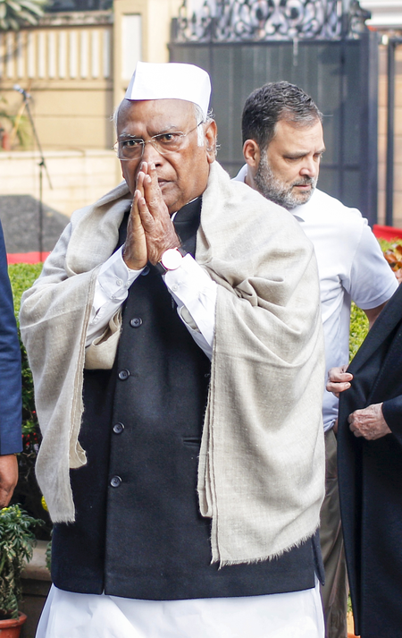 कांग्रेस ने चुनाव वाले राज्यों के लिए 'वरिष्ठ पर्यवेक्षकों' की नियुक्ति की