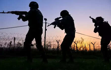 मणिपुर: ऑपरेशन 'खानपी' में चार उग्रवादी ढेर, सेना का अभियान जारी