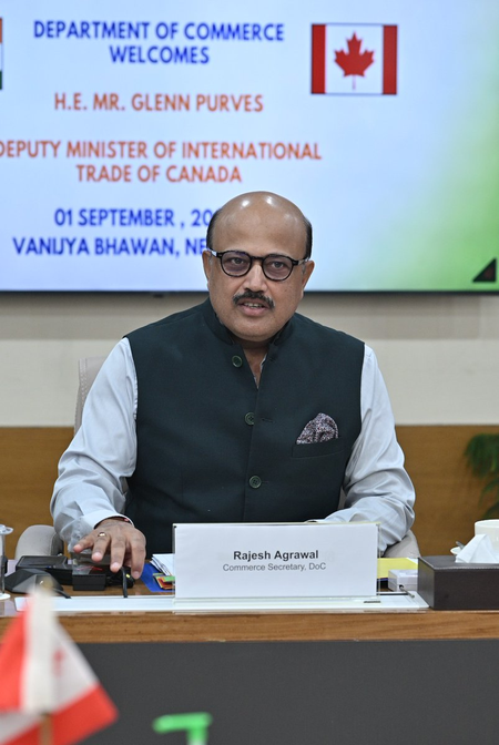 भारत-अमेरिका व्यापार समझौता लगभग अंतिम चरण में, वरीयता प्राप्त बाजार पहुंच के ढांचे पर काम जारी: वाणिज्य सचिव