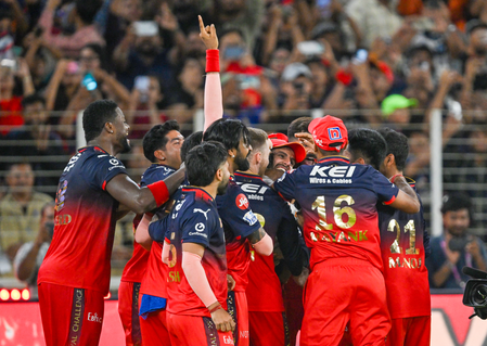 आकाश चोपड़ा ने कहा, आरसीबी को इन चार विदेशी खिलाड़ियों को देनी चाहिए प्लेइंग इलेवन में जगह