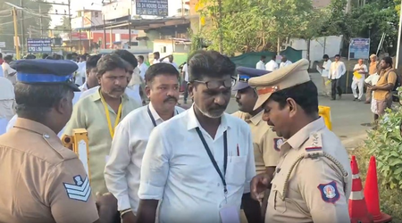 तमिलनाडु उपचुनाव: वोटों की गिनती के बीच मदुरंतकम और धारापुरम में टीवीके ने शुरुआती बढ़त बनाई