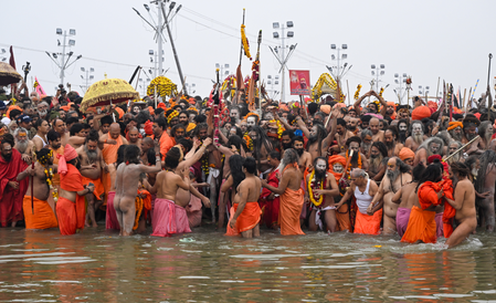 सर्दियों में यात्रा का बना रहे हैं प्लान? प्रयागराज, वाराणसी और अयोध्या की सैर से लगेंगे चार चांद