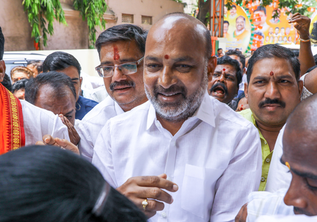 'मैंने अपने बेटे को पुलिस के हवाले कर दिया', केंद्रीय राज्यमंत्री बंदी संजय का दावा