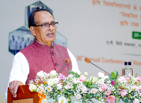 शिवराज सिंह चौहान ने राज्यों की अधिक भागीदारी के माध्यम से कृषि विज्ञान केंद्रों को मजबूत करने के लिए कार्य योजना की समीक्षा की