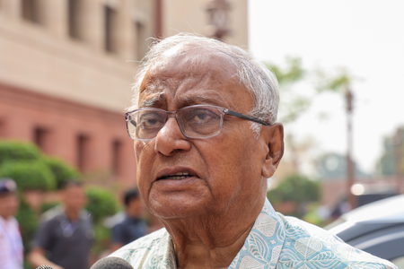 कोलकाता एयरपोर्ट मस्जिद विवाद : सुरक्षा कारणों का हवाला देते हुए भाजपा ने नमाज पर पाबंदियों का समर्थन किया