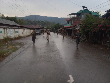 मणिपुर की घाटी और पहाड़ी जिलों में बुलाए गए कई बंद से जनजीवन ठप्प