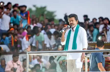 टीवीके प्रमुख विजय 27 अक्टूबर को ममल्लापुरम में करूर भगदड़ पीड़ितों के परिवारों से मिलेंगे