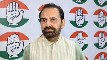 राहुल गांधी डरने वाले नहीं, वह दलितों के सम्मान की लड़ाई लड़ रहे: शक्ति सिंह गोहिल