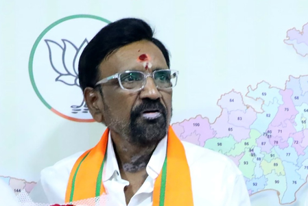 राज्यसभा में पक्ष-विपक्ष में टकराव, नेताओं के विदेश में दिए बयानों पर तकरार