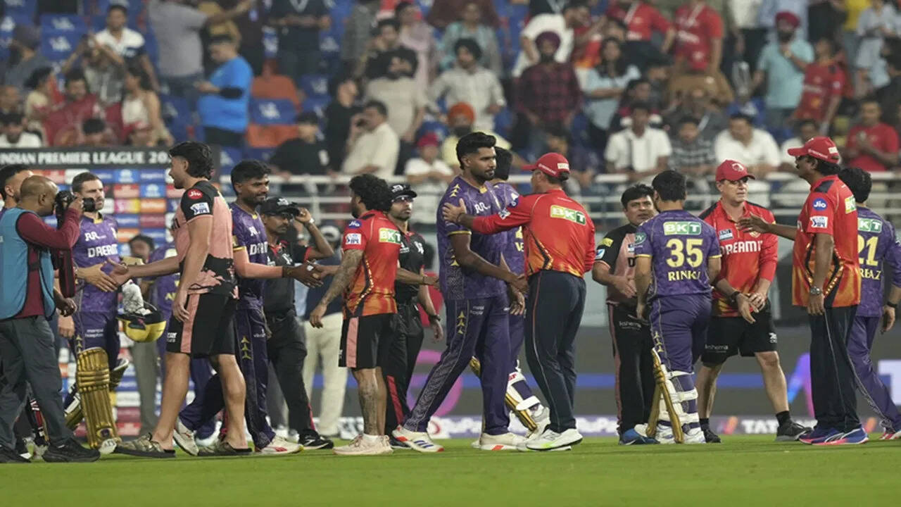 IPL 2025 में डिनर को लेकर इस टीम में हो गया बवाल, हेड कोच से भिड गया ये खिलाड़ी