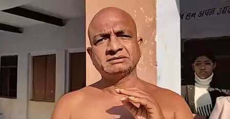 ‘अहिंसा संस्कार पदयात्रा’ निकाल रहे आचार्य प्रसन्न सागर महाराज, कहा- हमारा मकसद मानवता का संदेश देना