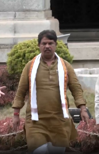 गणेश प्रतिमा हटाए जाने को लेकर भाजपा ने कर्नाटक सरकार की आलोचना की