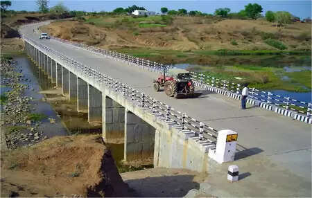 પ્રધાન મંત્ર ગ્રામ સદાક યોજના હેઠળ અત્યાર સુધીમાં 7.83 લાખ કિલોમીટરના રસ્તાઓનું નિર્માણ; 9,891 પુલ પણ બનાવવામાં આવ્યા હતા