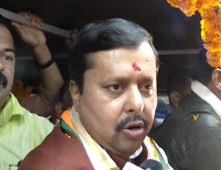 केरल चुनाव: भाजपा प्रमुख नितिन नवीन ने एलडीएफ और यूडीएफ को 'मैच फिक्सर' बताया, राज्य का विकास न करने का लगाया आरोप