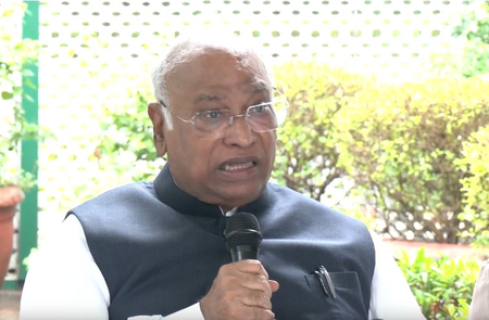 गृह मंत्री सदन में आएं, छात्रों पर कार्रवाई का दें जवाब, प्रधानमंत्री मांगें माफी : मल्लिकार्जुन खड़गे