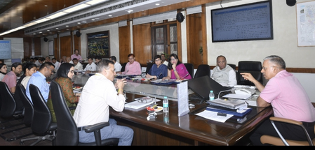 यूपी में समग्र शिक्षा बजट के शत-प्रतिशत उपयोग पर जोर, कार्मिकों के मानदेय में 25 फीसदी बढ़ोतरी मंजूर