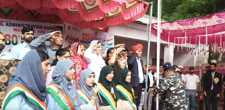 जम्मू-कश्मीर में उत्साह और शांति के साथ मनाया गया 80वां स्वतंत्रता दिवस, सुरक्षा के कड़े इंतजाम