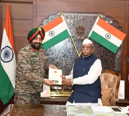 जयपुर में ऐतिहासिक होगा आर्मी डे परेड, राज्यपाल से मिले आर्मी कमांडर