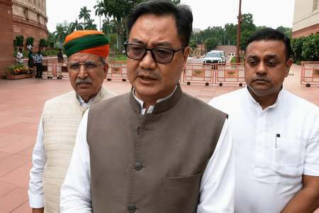 सरकार सदन में छात्र आंदोलनों पर चर्चा के लिए तैयार, विपक्षी दल करें सहयोग : किरेन रिजिजू