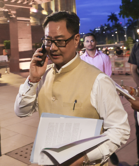 सर्वदलीय बैठक के बाद बोले केंद्रीय मंत्री रिजिजू, 'विपक्षी सदस्य सरकार के प्रयासों से संतुष्ट'