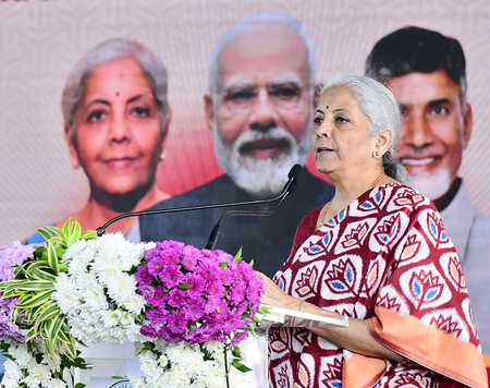 देश के तेज आर्थिक विकास के लिए मोदी सरकार सुधारों के प्रति प्रतिबद्ध : वित्त मंत्री निर्मला सीतारमण