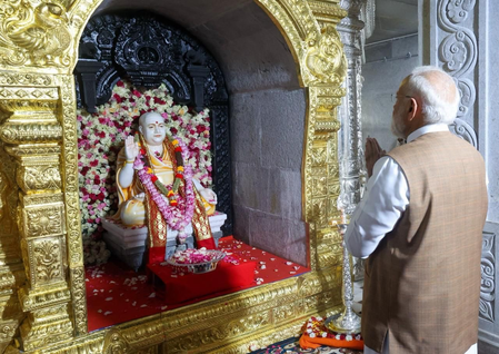 डॉ. बाल गंगाधरनाथ महास्वामीजी ने समाज के सशक्तीकरण में सराहनीय प्रयास किए : पीएम मोदी