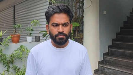 अभिजीत दिपके का भाजपा पर हमला: ‘स्कूल ठीक करो’ अभियान का क्यों हो जाता है विरोध? बोले- हम छात्रों की 'ए टीम' हैं