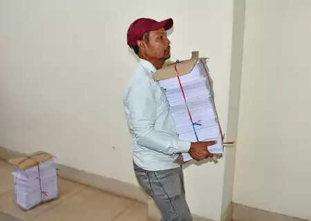 पश्चिम बंगाल में एसआईआर: सुप्रीम कोर्ट में दो सवाल उठाएगी टीएमसी