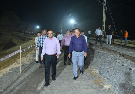 एनएफआर पूर्वोत्तर में बुनियादी ढांचे के विकास और यात्री सुविधाओं को बढ़ावा दे रहा