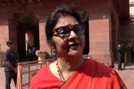 'महिला आरक्षण बिल' का विपक्ष ने किया स्वागत, लागू करने की प्रक्रिया पर उठाए सवाल