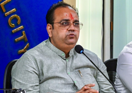 दिल्ली की जनता को एच1एन1 से घबराने की जरूरत नहीं: मंत्री पंकज सिंह