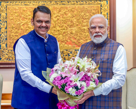 महाराष्ट्र के मुख्यमंत्री फडणवीस की पीएम मोदी से मुलाकात, इन मुद्दों पर हुई चर्चा