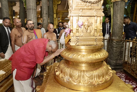 आंध्र प्रदेश: दो दिवसीय दौरे पर गए उपराष्ट्रपति ने पद्मावती अम्मावरी मंदिर में किया देवी दर्शन