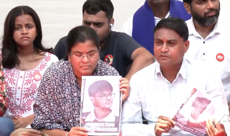 आईआईटी बॉम्बे छात्र साहिल वाकोडे मौत मामले में परिजनों ने की भूख हड़ताल, आरोपियों की गिरफ्तारी की मांग