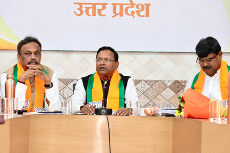 2027 चुनाव से पहले यूपी भाजपा ने मजबूत किया मीडिया तंत्र, नई टीम का ऐलान