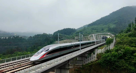 चाइना रेलवे ने 2026 के पहले सात महीनों में 440.6 अरब युआन का अचल परिसंपत्ति निवेश पूरा किया