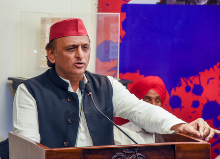 अखिलेश का दावा, एसआईआर पर चुनाव आयोग में ही मतभेद, बताया- लोकतंत्र के लिए घातक