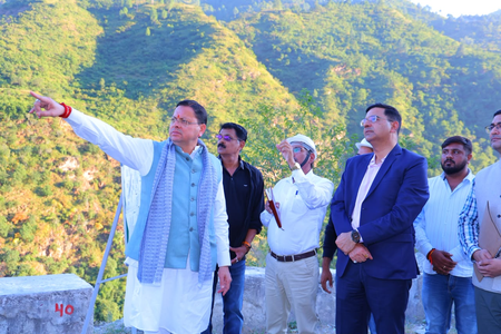 उत्तराखंड: ‎मुख्यमंत्री ने श्रीनगर-देवप्रयाग राष्ट्रीय राजमार्ग पर पहाड़ी के उपचारात्मक कार्यों का किया निरीक्षण
