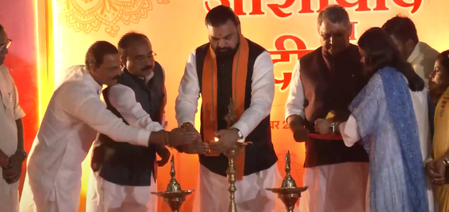 पीएम मोदी के जन्मदिन पर पटना में ‘आशीर्वाद का दीया’ कार्यक्रम, 20 हजार दीपों से जगमगाया नवीन सिन्हा पथ