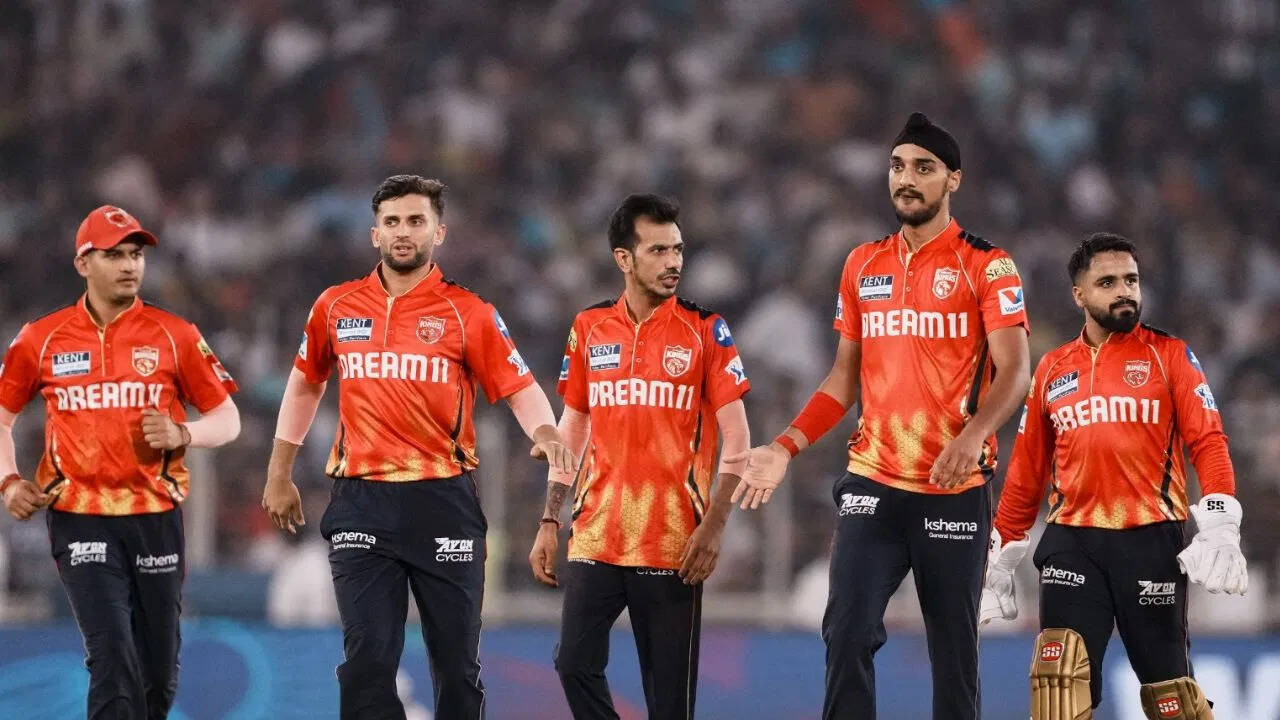 IPL 2025: इस खिलाड़ी को मां-बहन देती है क्रिकेट की ट्रेनिंग, अब कमा रहा 18 करोड़ रुपये
