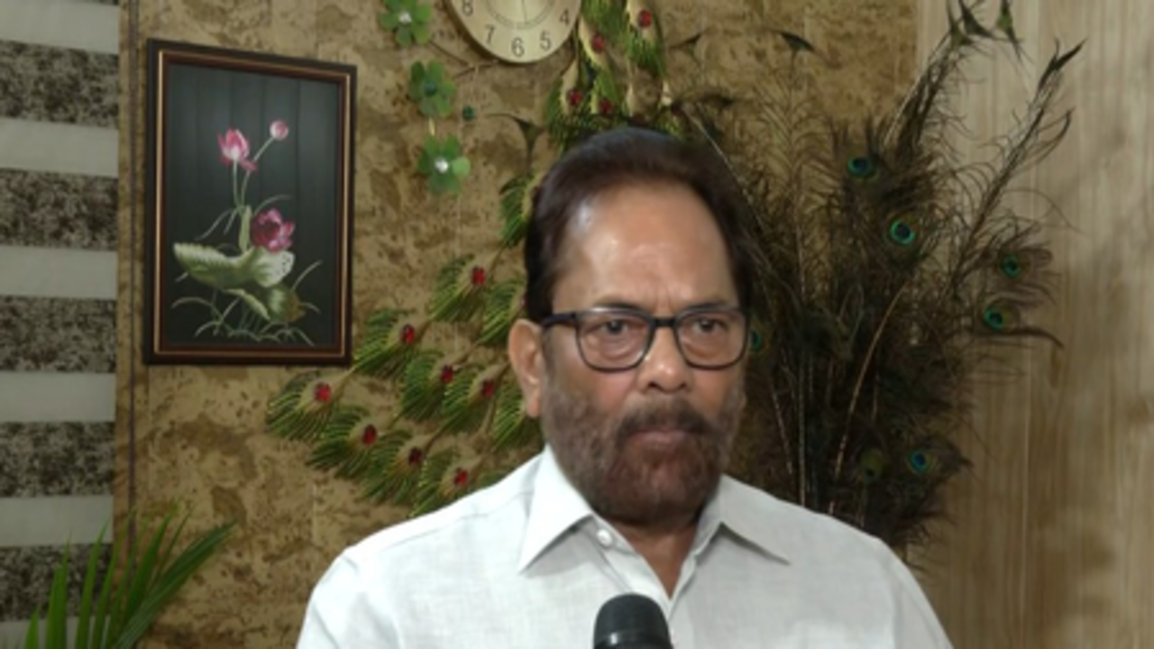 सुहरावर्दी के हाथ बेगुनाहों के खून से रंगे थे, रोड का नाम बदलना उचित: मुख्तार अब्बास नकवी