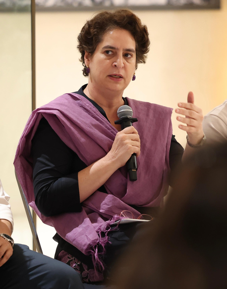 'महिला सुरक्षा के लिए कोई जिम्मेदारी लेने को तैयार नहीं', नाबालिग से दुष्कर्म और हत्या मामले पर बोलीं प्रियंका