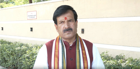 कांग्रेस हताशा में ईसी-ईवीएम पर सवाल उठा रही, पार्टी बचाने की चिंता करें तेजस्वी : मृत्युंजय तिवारी
