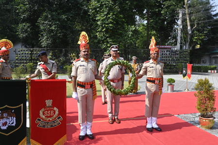 एसएसबी ने 15 साल पहले माओवादी हमले में शहीद हुए जवानों को श्रद्धांजलि अर्पित की